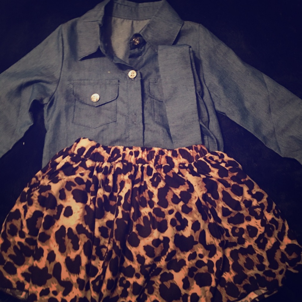 Demi Button Down/W Leopard Skirt NWOT 🐆